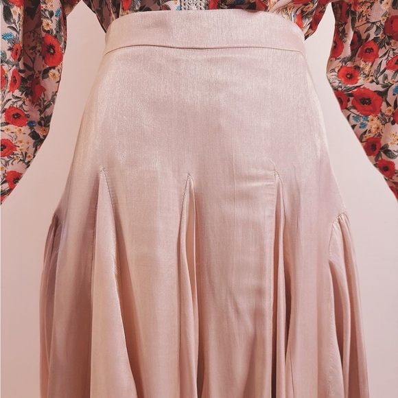 Satin Circle skirt in glitter nude color - Picture 3 of 8